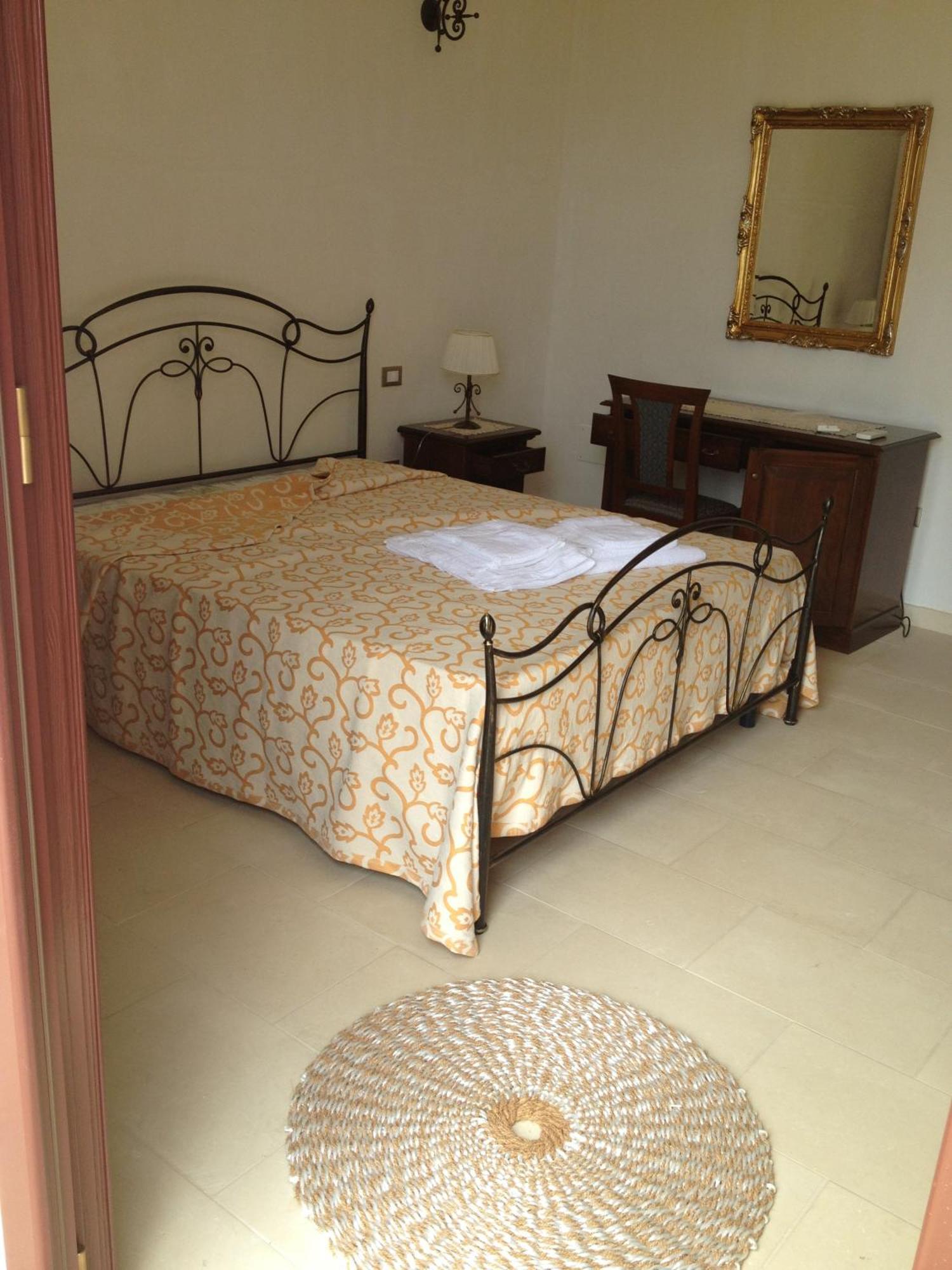 Agriturismo Masseria Quaremme Carpignano Salentino Ruang foto